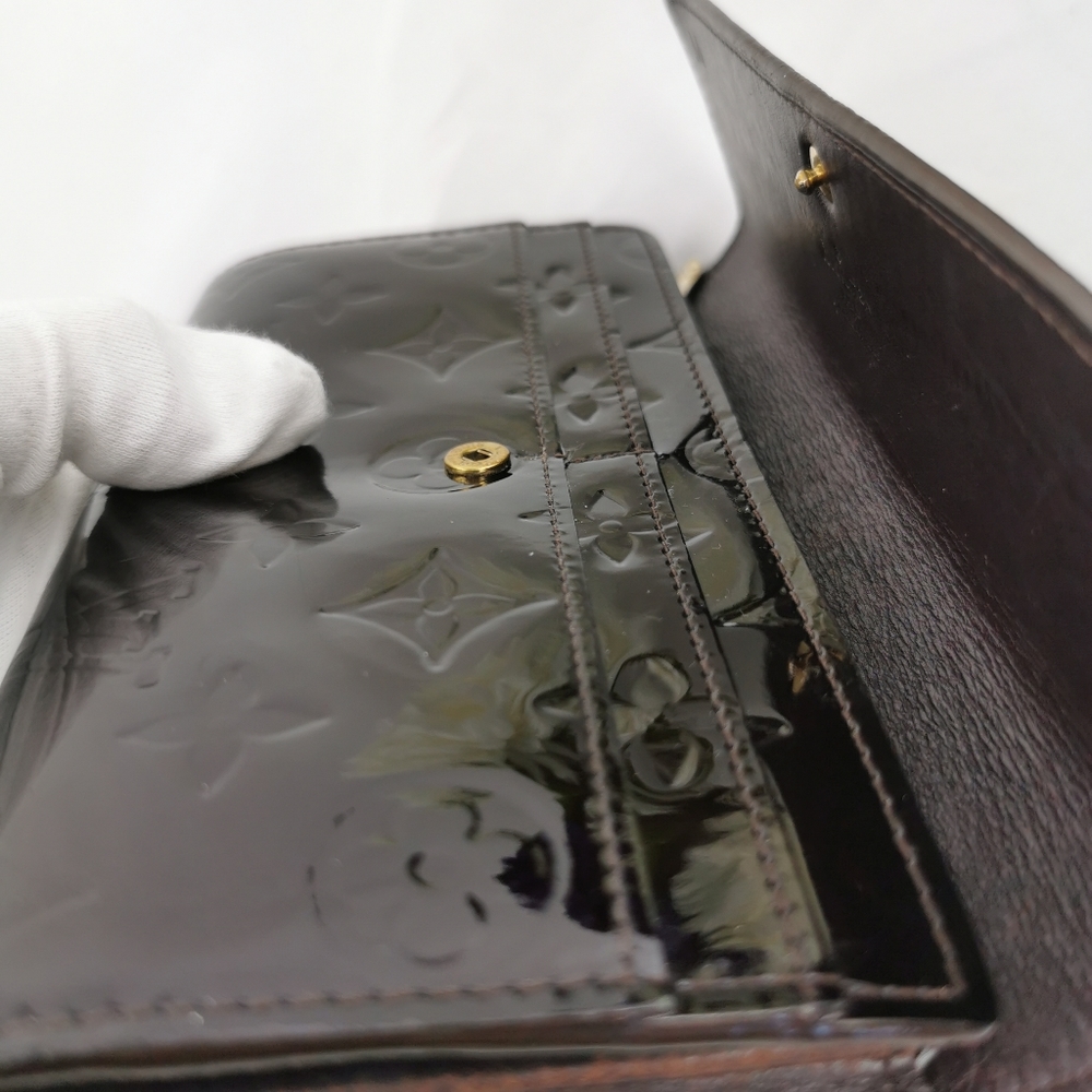 Louis Vuitton Vernis Wallet - Picture 14 of 16